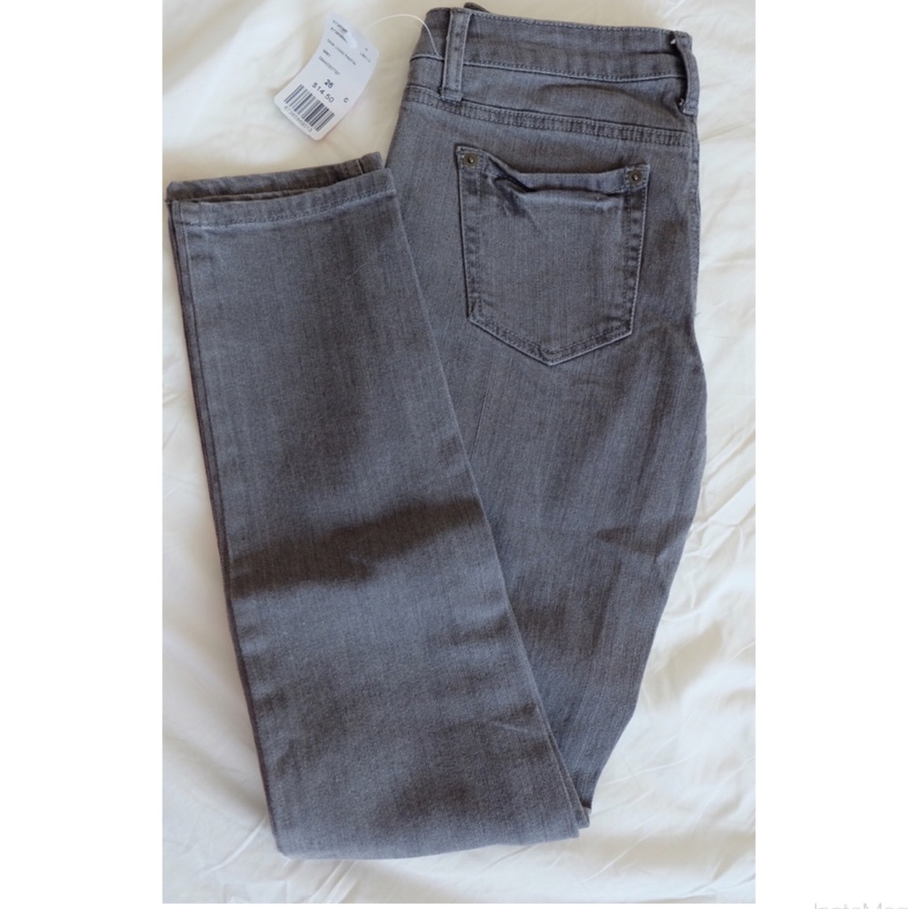 Forever 21 Gray straight leg Jean SZ 26